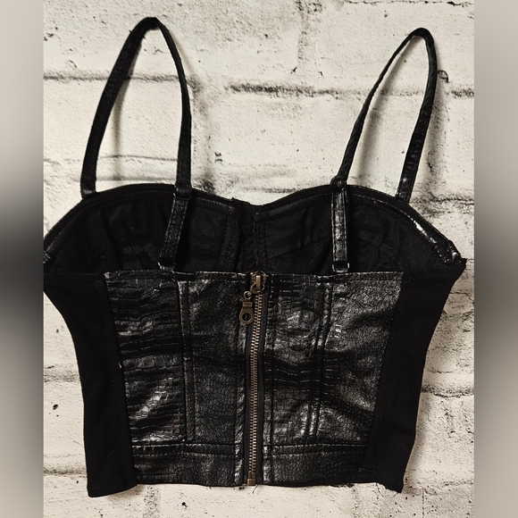 G BY GUESS Black Faux Leather Corset Crop Top XS • Bustier Night Out - Picture 5 of 11
